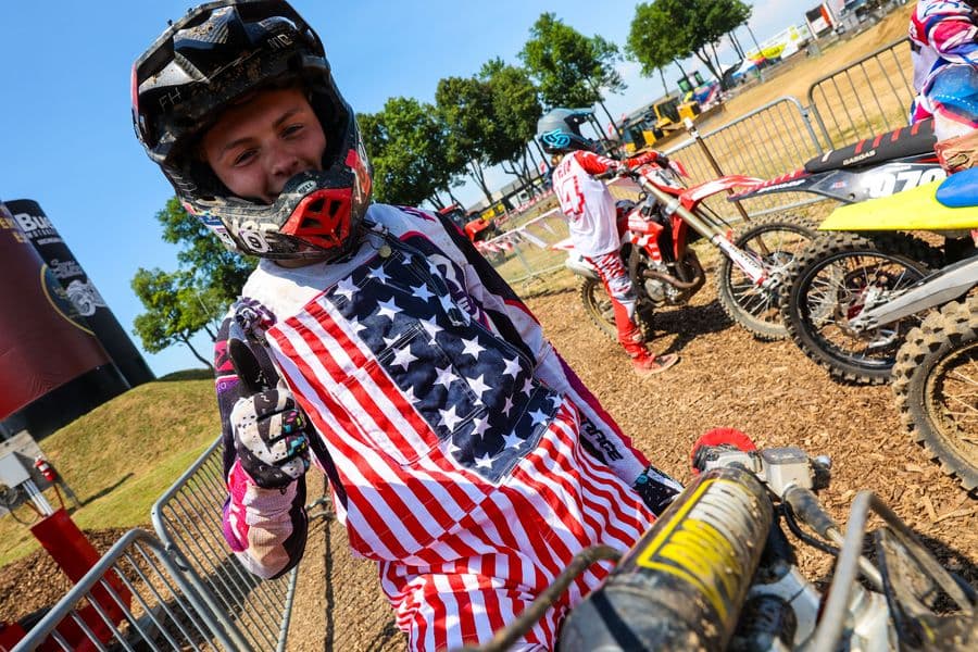 Amateur National Event (Thursday, Friday, or Sunday)